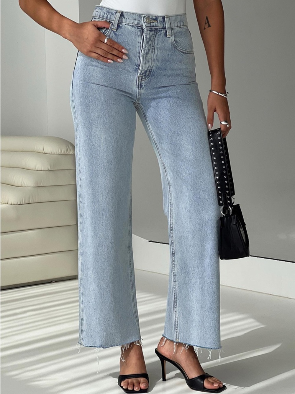 Princess Polly Fawcett High Rise Straight Jeans Y2K Light Wash Size 6